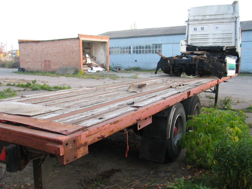 Напівпричіп марки FRUEHAUF Т34С1NL, 1995 р. в., ДНЗ АС6547ХХ, № рами: VFKTF34C1S3RA1563