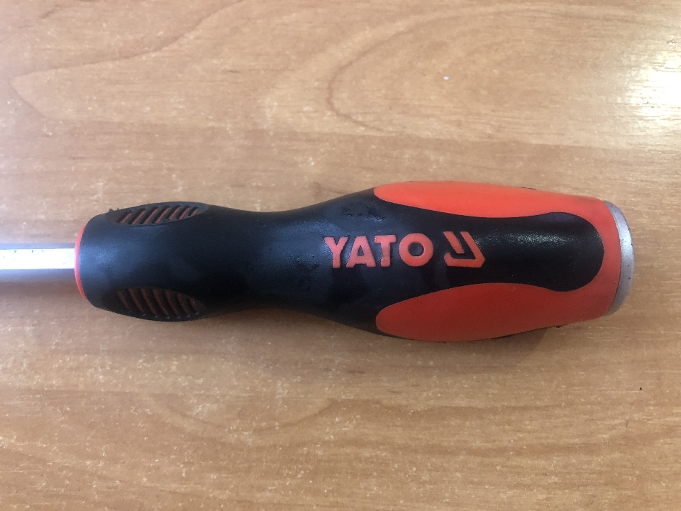 Викрутка «YATO», б/в