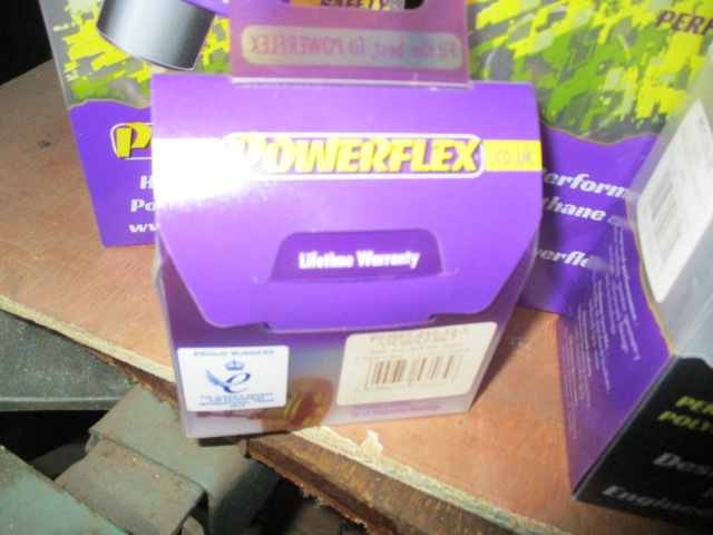 Сайлентблоки в кількості 8 шт.