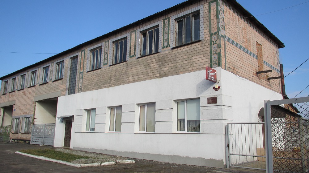 Предмет іпотеки. Приміщення візуальної лабораторії /А-2/, загальною площею 684,7 кв.м, за адресою: Волинська обл., Іваничівський р-н, смт Іваничі,  вул.Луцька, 2