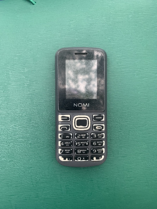 Мобільний телефон NOMI i188, IMEI:357876100177973, чорного кольору з вставною батареєю (600mAh/2.22Wh, V3.7V)