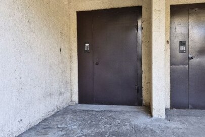 Конфісковане майно за рішенням суду: квартира, загальна площа (кв.м): 81, житлова площа (кв.м): 46.2, трикімнатна, місцезнаходження: Запорізька обл., м. Запоріжжя, вулиця 12 Квітня, будинок 78, квартира 142