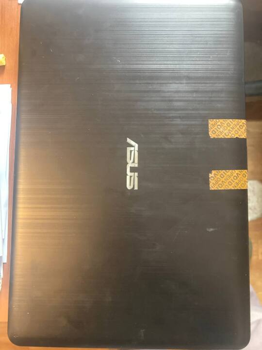 Ноутбук марки ASUS моделі Х540МА-DМ011 сірого кольору б/в