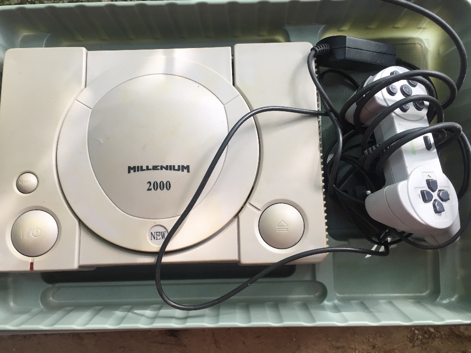 Ігрова приставка Sega Millenium 2000