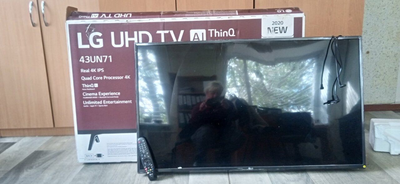 Телевізор LG UHD TV 43UN71 бувший у використанні