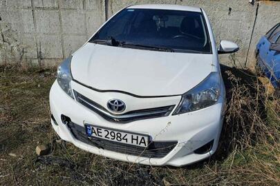 Легковий транспортний засіб марки: Toyota, модель Yaris, 2012 року випуску, білого кольору, номерний знак AE2984HA, номер кузова: VNKKJ0D360A087737