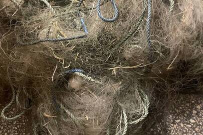 Конфіскація майна за виконавчим листом: месинова сітка довжиною 40 метрів, висотою 1,0 м., вічко 25 мм., б/в