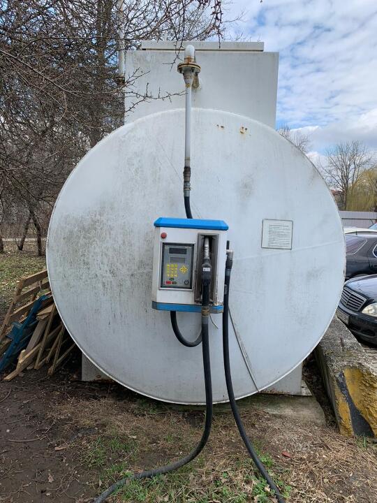 Паливозаправний пункт в комплекті (резервуар для зберігання нафтопродуктів) об’ємом 20000 л., заводський номер 163, що знаходиться за адресою: місто Івано-Франківськ, вулиця Максимовича, 8