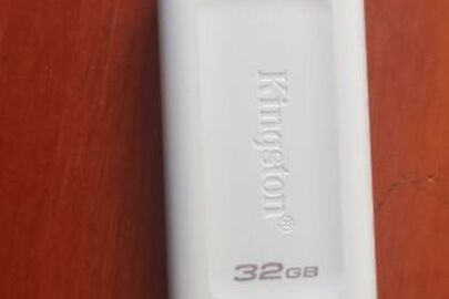 Флеш-пам'ять USB Kingston 32 Gb, б/в