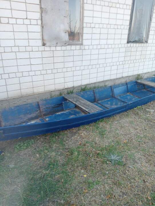 Дерев'яний човен синього кольору, 1шт. б/в