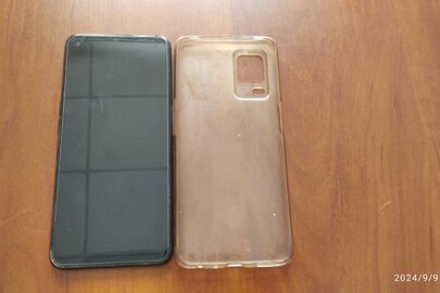Мобільний телефон марки "Oppo",в прозорому захисному чохлі, бувші у використанні, робочий стан не перевірявся