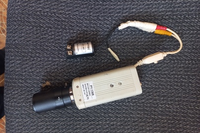 Мережева відеокамера «PY-1368 B/W CCD CAMERA» з об`єктивом «2.8-12 mm 1:1.6 1/3 ``CCTV CS LENS», з кабелями та пристроєм «NVTEL NVL201 Video Transceiver» серійний номер 1201001688,б/в
