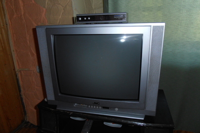 Телевізор марки "JVC" модель AV-2104TE, бувший у використанні
