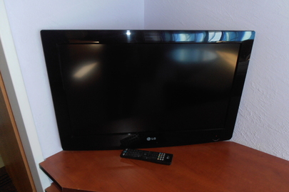 Телевізор марки "LG" модель 26LG300C-ZA, бувший у використанні, чорного кольору