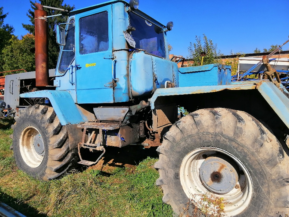 Трактор колісний Т-150К, 2016 р.в., заводський № 23-009865, реєстраційний номер 33528АВ