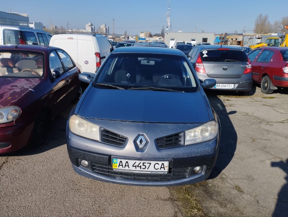 Транспортний засіб - автомобіль марки Renault, модель Megane 1.4, шасі (кузов, рама) VF1LM1A0H36580672, 2006 року випуску, тип - ЛЕГКОВИЙ - СЕДАН - В, колір - сірий, державний номер АА4457СА
