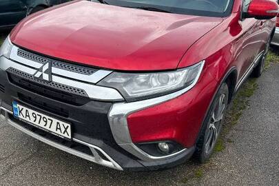 Транспортний засіб - автомобіль марка MITSUBISHI, модель OUTLANDER, шасі (кузов, рама) JMBXTGF2WLZ002181, 2021 року випуску, тип – ЗАГАЛЬНИЙ ЛЕГКОВИЙ УНІВЕРСАЛ, колір – ЧЕРВОНИЙ, державний номер КА9797АХ