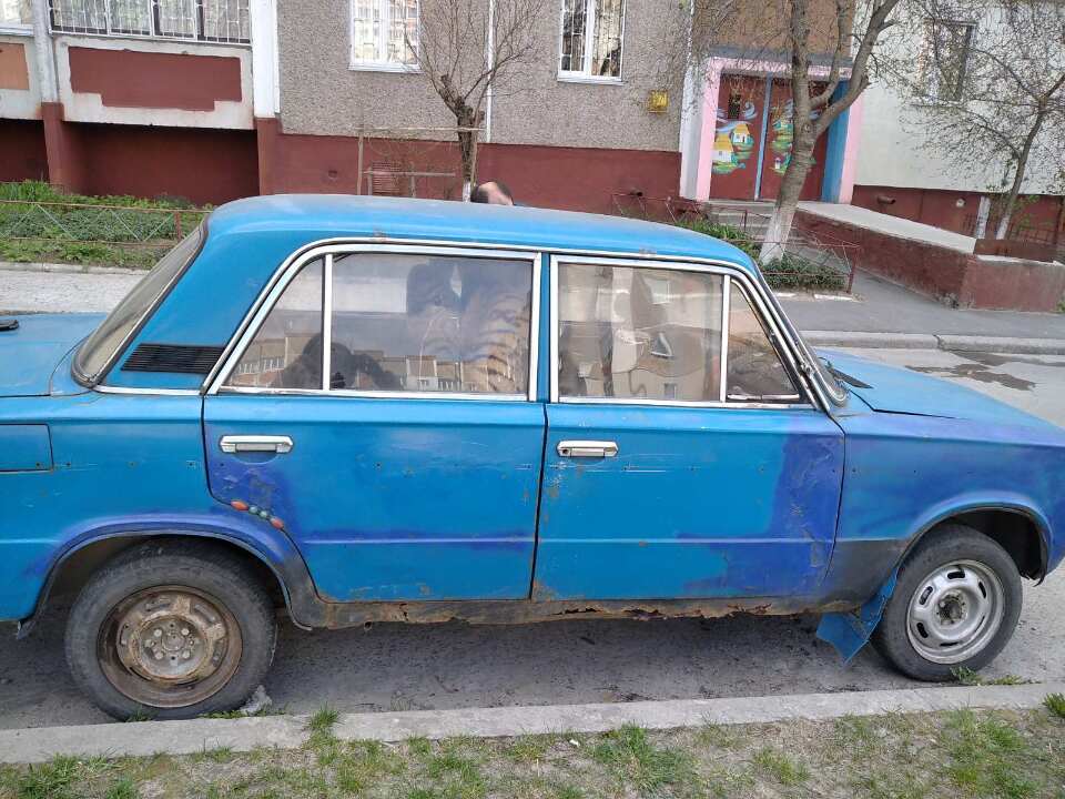 Легковий автомобіль ВАЗ 21063, синього кольору, 1991 р.в, ДНЗ СВ4854АР, номер кузова: ХТА210630N2765903