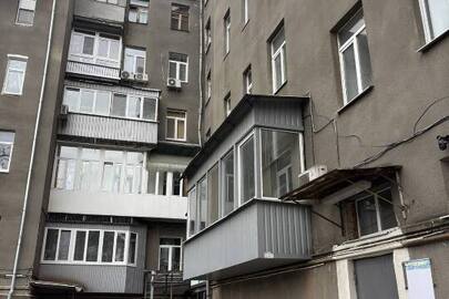 1/2 частини трикімнатної квартири, загальною площею (кв.м) - 91.7, за адресою: Харківська обл., м. Харків, вул. Чичибабіна, буд. 1, кв. 19