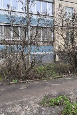 1/3 частина трикімнатної квартири, загальною площею 71,3 кв. м., за адресою: Дніпропетровська обл., м. Кривий Ріг, мікрорайон 5й Зарічний, буд. 79, кв. 138