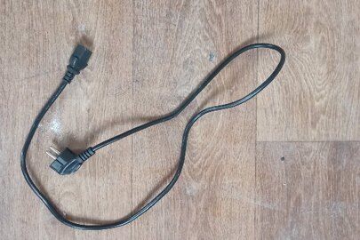 Конфісковане майно за рішенням суду: дріт живлення системних блоків та моніторів, б/в