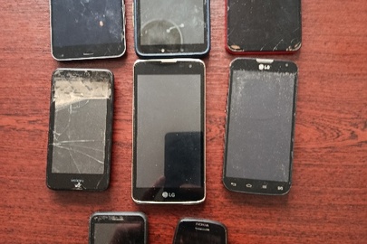 Конфіскація майна за постановою суду: Мобільні телефони, б/в, 8 шт.