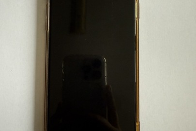 Конфісковане майно за рішенням суду: мобільний телефон марки «iPhone 8 Plus» чорного кольору, б/в