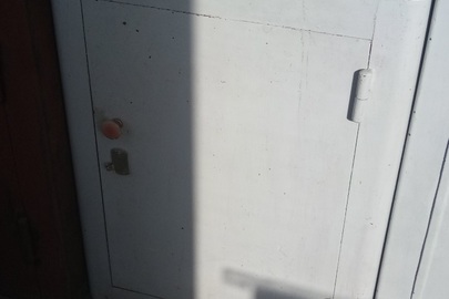 Металевий сейф, сірого кольору, з одними дверцятами, без ніжок, б/в