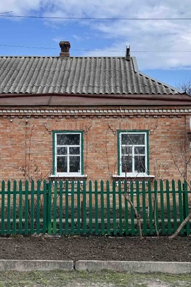 1/2 житлового будинку загальною площею 75,4 кв.м., за адресою: Кіровоградська обл., Кропивницький р-н, м. Долинська, вул. В'ячеслава Чорновола (Островського) 39