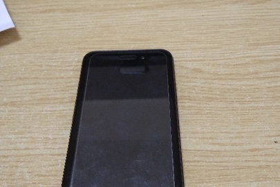 Мобільний телефон "Fly 5S" чорного кольору, бувший у використанні, IMEI-1: 358637080039982, IMEI-2: 358637080039990
