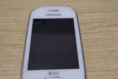 Мобільний телефон "Samsung GT-S 5282" білого кольору, бувший у використанні, IMEI-1: 358907/05/6709227, IMEI-2: 358908/05/670922/5
