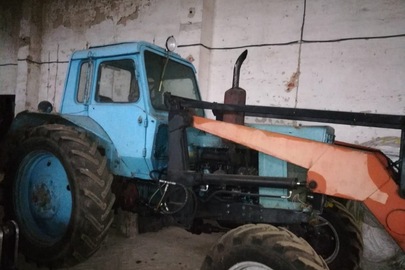 Трактор колісний Беларусь-1221-70, 2004 року випуску, ДНЗ 12768СВ, з навантажувачем, заводський номер: 12011173, б/в