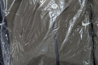 Спортивний костюм, т/м «Nike» колір зелений (кофта зеленого кольору, штани чорного кольору) розмір – S, новий