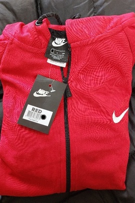 Спортивний костюм, т/м «Nike» колір червоний (кофта червоного кольору, штани чорного кольору) розмір – S, новий