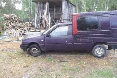 Автомобіль Москвич ИЖ, модель 2717 - 90, рік випуску 2004 р, номер кузова-ХТК27170040053848, реєстраційний номер АМ1376АА
