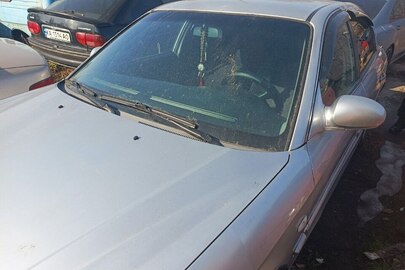 Майно конфісковане за рішенням суду: легковий автомобіль Hyundai Sonata 2004 р.в. сірого кольору, д.н.з АТ8879ЕТ, номер кузова: KMHEM41B64A013378