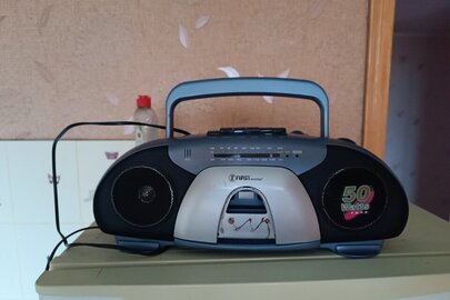 Конфіскація майна за вироком суду: магнітофон FIRST, б/в