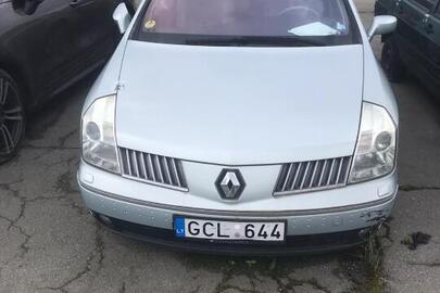 Колісний транспортний засіб Renault Vel Satis, 2004 року випуску, VIN VF1BJOJOB29401613, сріблястого кольору, номерний знак GCL644, об’єм двигуна 2958 куб.см. (НЕРОЗМИТНЕНИЙ)