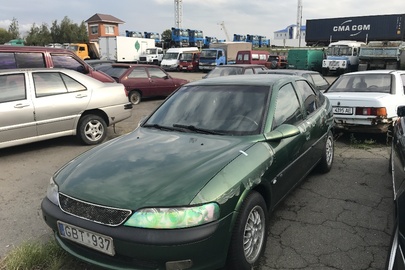 Колісний транспортний засіб Opel Vectra, 1997 року випуску, VIN WOL000038V5175828, зеленого кольору, номерний знак GBT937 (НЕРОЗМИТНЕНИЙ)