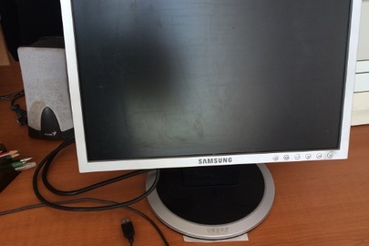 Монітор Samsung, миш, клавіатура