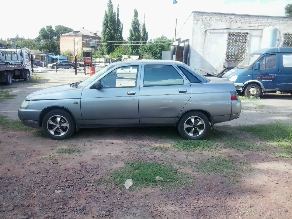 Автомобіль марки ВАЗ 21104, 2006 р.в., номер VIN: Y6L2110406L012382 / XTA21104071011403, реєстраційний номер АЕ6245ВТ