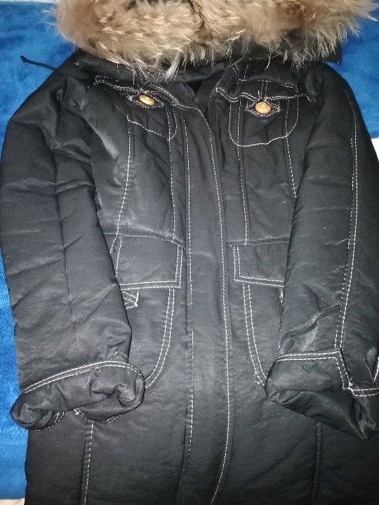 Куртка жіноча зимова 42 розміру