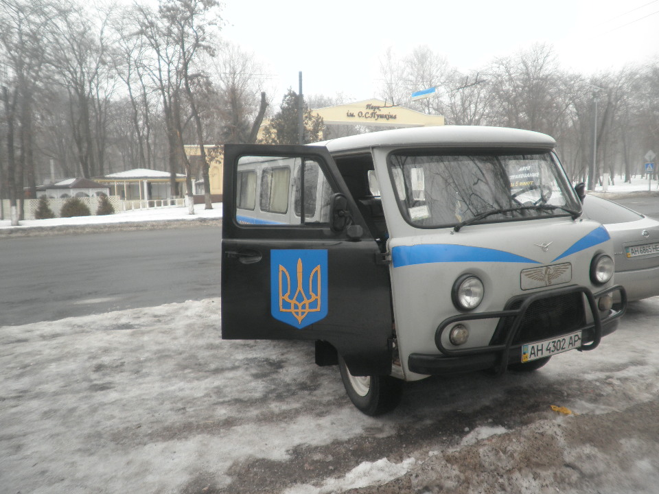 Легковий пасажирський автомобіль УАЗ 2206, 2000 р.в., номер кузова: Y6C220600Y0010832, державний номер АН4302АР