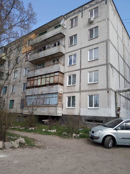 3/4 частини однокімнатної квартири загальною площею 34,4 кв.м. за адресою: Дніпропетровська обл., м.Павлоград, вул. Західнодонбаська, буд. 27, кв. 8
