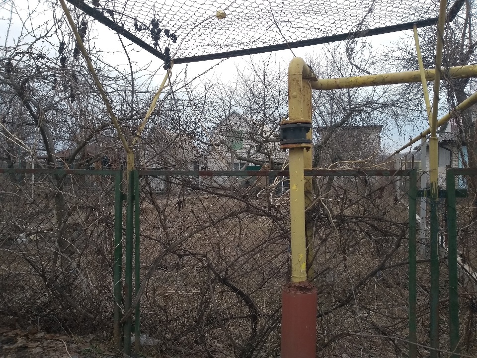 Дачний будинок загальною площею 53,4 кв.м. з господарськими будівлями та спорудами, що розташований за адресою: Дніпропетровська обл., Дніпровський р-н, Олександрівська с/р, с/т