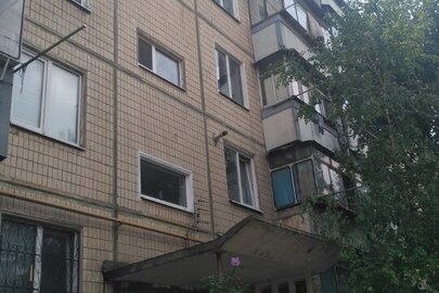 Двокімнатна квартира загальною площею 45,8 кв.м. за адресою: Дніпропетровська обл., м.Нікополь, вул. Патріотів України, буд. 105, кв. 42