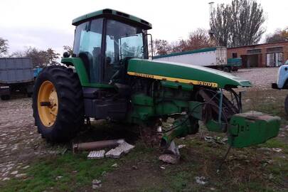 Трактор колісний марки JOHN DEERE моделі 8400, 1998 р.в., заводський номер: RW8400P022138, реєстраційний номер 17651АЕ