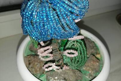 Сувенір-квітка декоративна, плетена бісером