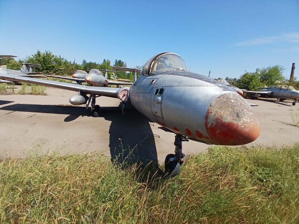 Літак Л-29, бортовий номер 15, серійний номер №094006