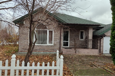 ІПОТЕКА. Садовий будинок, заг. пл. 228,9 кв.м. та земельна ділянка, пл. 0,1089 га, К.Н. 3221486900:04:003:0049, які знаходяться за адресою: Київська обл., Фастівський р-н, Порадівський старостинський округ, "Озерний Хутірець" садово-дачний квартал, буд. 9.